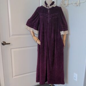 Bullocks Vintage 70s Wine Velvet Maxi Robe Prairie Lace Bell Sleeves SZ S